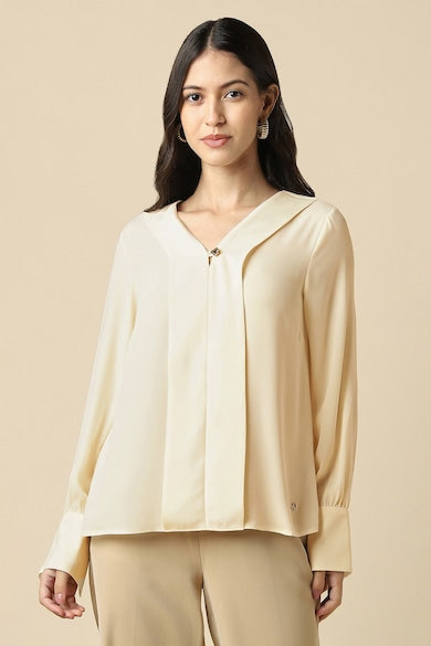 Contemporary Casual Chic Top